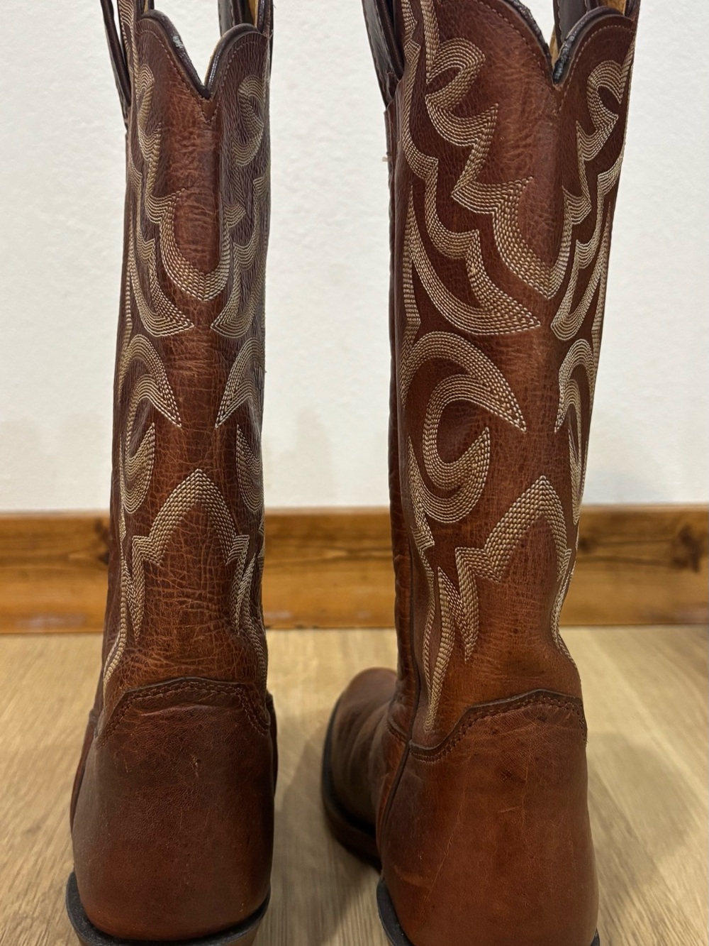 WOMEN Justin Boots Cognac Brown Leather Western Cowboy Boots Scalloped Tops - Picture 7 of 9